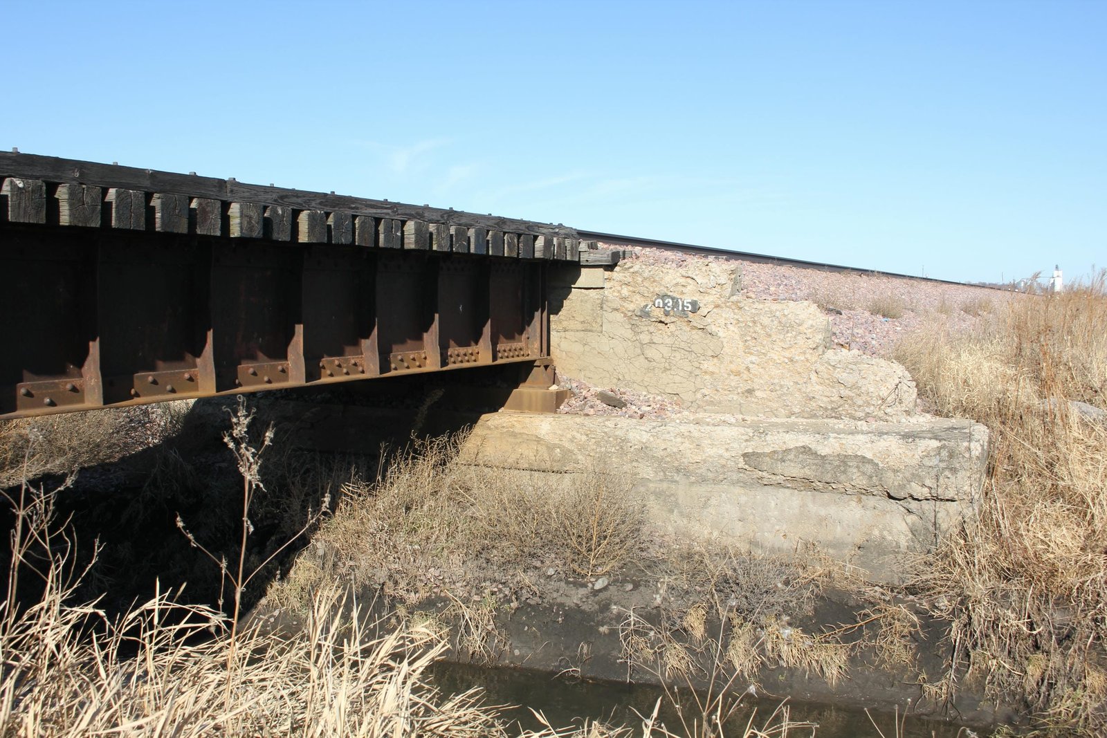 North abutment